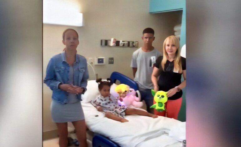 Niña cubana con parole y separada de su familia en frontera, ya está con ellos