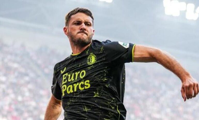 Santiago Giménez anota hat-trick con el Feyenoord