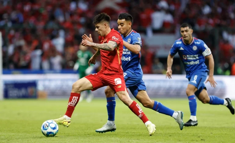 Toluca sigue sin ganar: Cruz Azul le arrebata el triunfo en el final