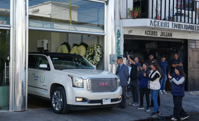El último adiós: pompa fúnebre y honores militares para un narcotraficante caído